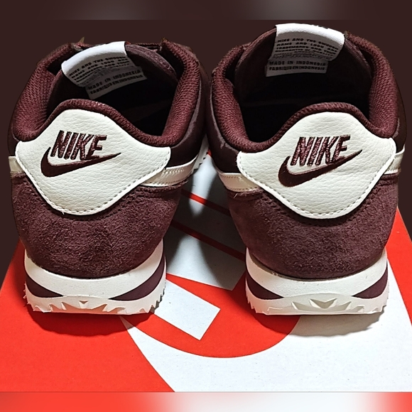 8 US — Nike Cortez Textile [BURGUNDY CRUSH] DZ2795 605 - Picture 5 of 9